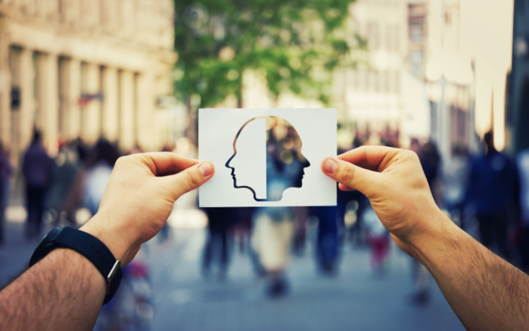 9 Clear & Early Signs Your Depression is Turning Into Bipolar Disorder